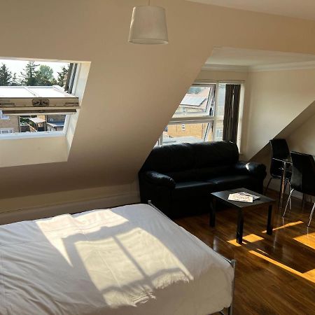 Rc Airport Rooms Stanwell Extérieur photo